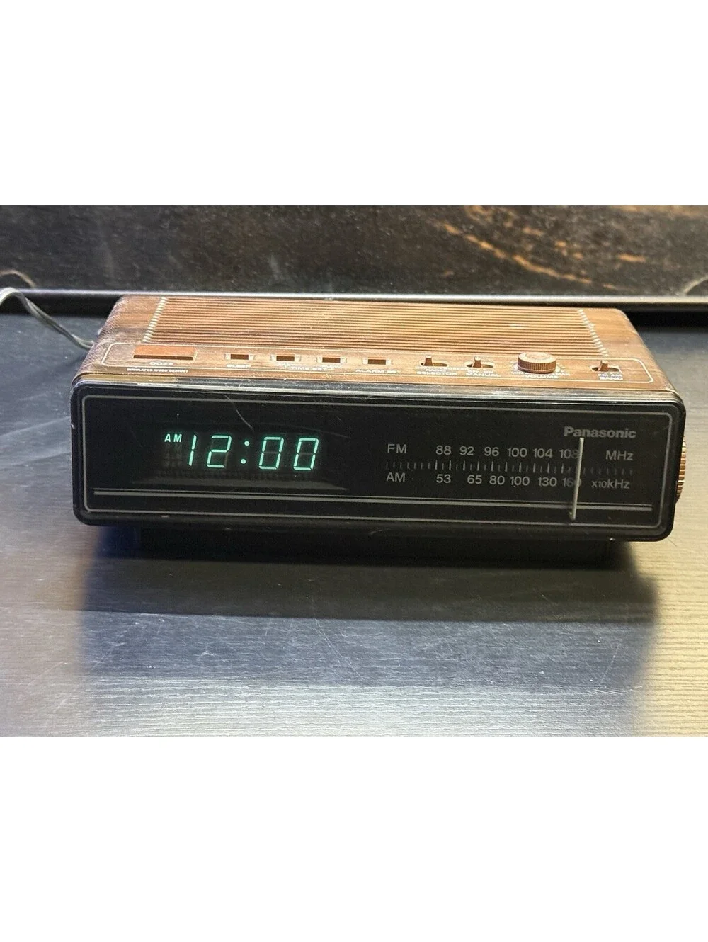 Vintage Panasonic Alarm Clock Radio Model RC-65 Woodgrain Style - TESTED CLEAN